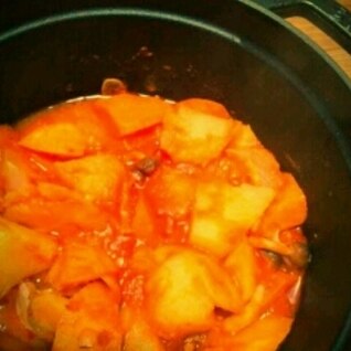 staub鍋で根菜のトマト煮込み